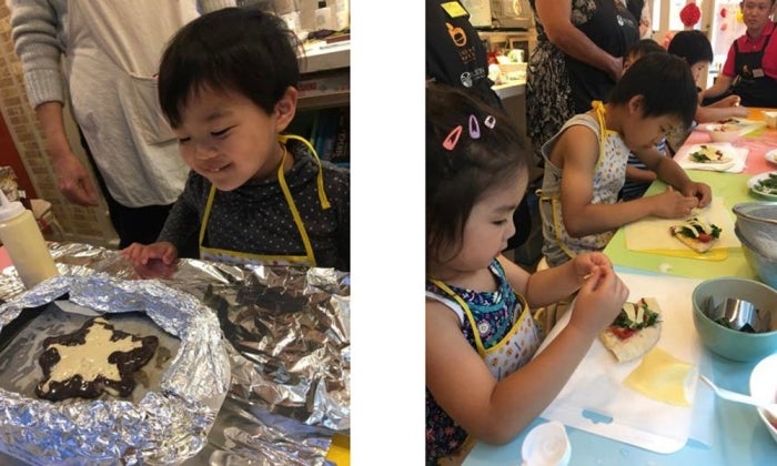 Kids Café でパンケーキやピザをつくる子どもたち